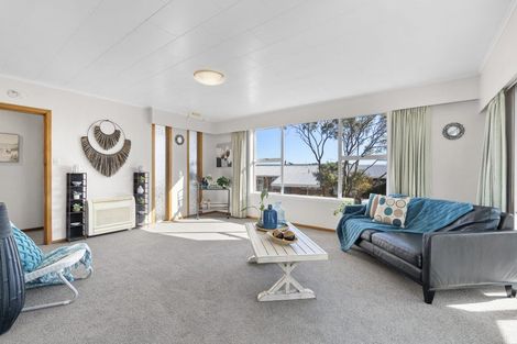 Photo of property in 15 Clifton Drive, Waitara, 4320