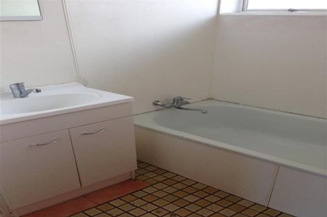 Photo of property in 2/8 Margaret Road, Papatoetoe, Auckland, 2025