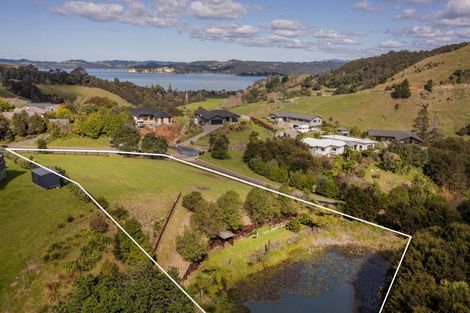 Photo of property in 14 Ohuka Place, Whitianga, 3510