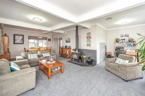 Photo of property in 70 Hipango Terrace, Durie Hill, Whanganui, 4500