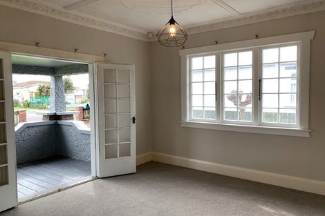 Photo of property in 27 Miro Street, Takaro, Palmerston North, 4410