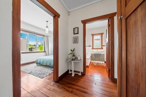 Photo of property in 180 Brooklands Road, Vogeltown, New Plymouth, 4310