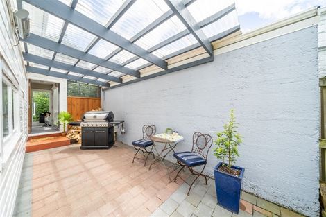 Photo of property in 26 Tuatoru Street, Eastbourne, Lower Hutt, 5013