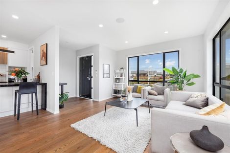 Photo of property in 22 Lewis Younie Road, Kumeu, 0810