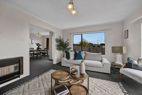 Photo of property in 2/153 Tukapa Street, Westown, New Plymouth, 4310