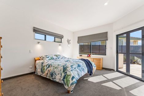 Photo of property in 35 Blue Heron Rise, Stanmore Bay, Whangaparaoa, 0932