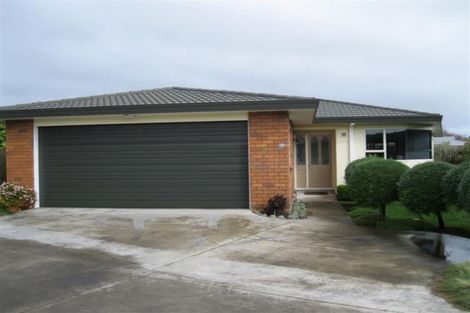 Photo of property in 5c Waiwera Place, Merrilands, New Plymouth, 4312