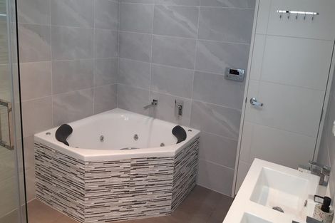 Photo of property in 1217 Glenbrook Road, Glenbrook, Waiuku, 2681