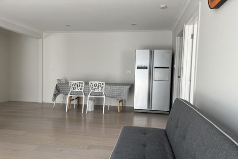 Photo of property in 12 Bridget Court, Red Beach, 0932