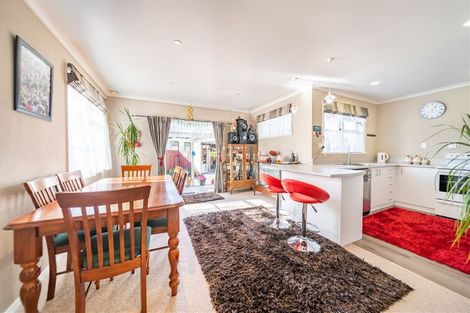 Photo of property in 13 Weka Grove, Elderslea, Upper Hutt, 5018