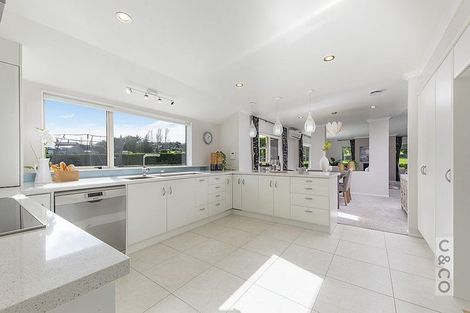 Photo of property in 289 Old North Road, Kumeu, 0892