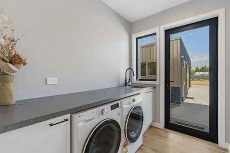 Photo of property in 5 Vickers Way, Acacia Bay, Taupo, 3385