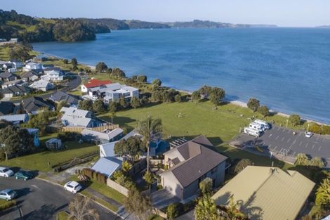 Photo of property in 28 Kahurangi Place, Snells Beach, 0920