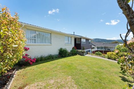 Photo of property in 1 Dunrobin Grove, Silverstream, Upper Hutt, 5019