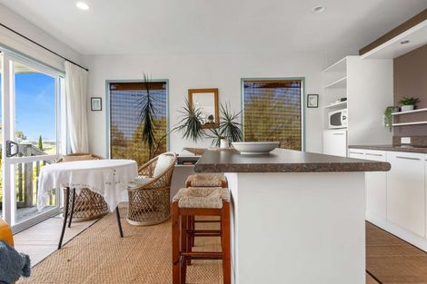 Photo of property in 105 Cable Bay Block Road, Cable Bay, 0420