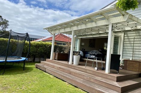 Photo of property in 1/135 Onewa Road, Northcote, Auckland, 0627