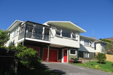 Photo of property in 15 Lupin Terrace, Tawa, Wellington, 5028