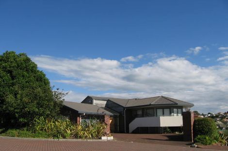 Photo of property in 29 Mandeville Place, Unsworth Heights, Auckland, 0632