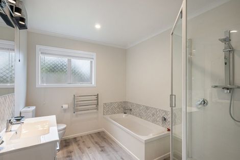 Photo of property in 52a Mako Mako Road, Levin, 5510