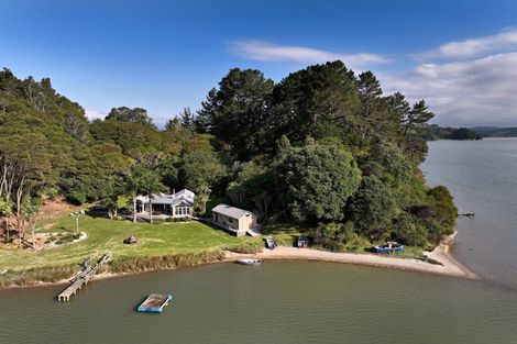 Photo of property in 1 Ohakana Island, Ohakana Island, Whakatane, 3198