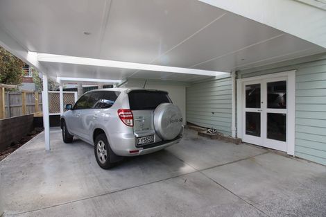 Photo of property in 25a Belle Vue Avenue, Northcote Point, Auckland, 0627