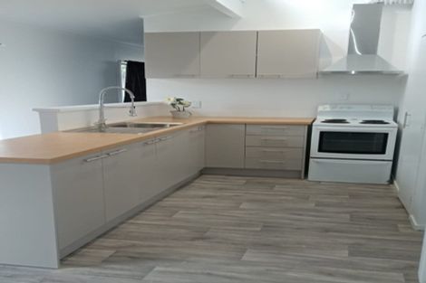 Photo of property in 5 Iris Place, Clendon Park, Auckland, 2103