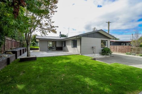 Photo of property in 62 Bridge Street, Bulls, 4818