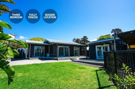 Photo of property in 1437 Clevedon Kawakawa Road, Kawakawa Bay, Papakura, 2585