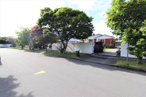 Photo of property in 15 Newbridge Place, Ilam, Christchurch, 8041