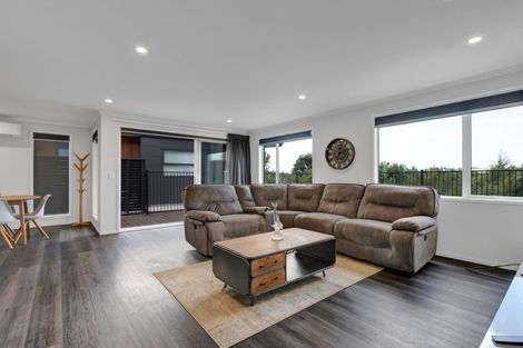 Photo of property in 4 Kakariki Lane, Waiwhakaiho, New Plymouth, 4312