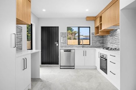 Photo of property in 40b Trentham Road, Papakura, 2110