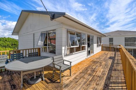 Photo of property in 219 One Tree Point Road, One Tree Point, 0118