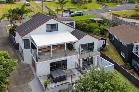 Photo of property in 15 East Avenue, Manly, Whangaparaoa, 0930