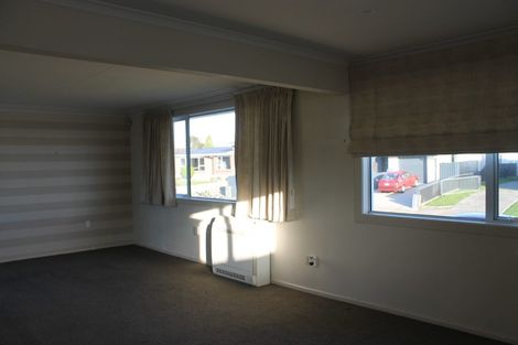 Photo of property in 17 Conway Crescent, Glengarry, Invercargill, 9810