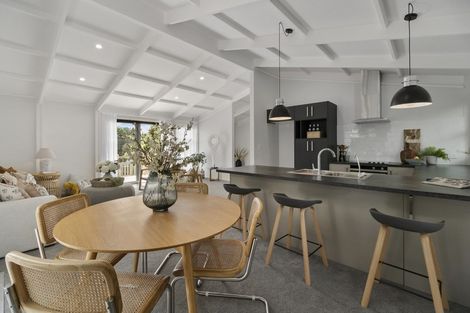 Photo of property in 96 Eliot Street, New Plymouth, 4310