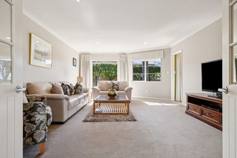 Photo of property in 123 Butcher Road, Pukekohe, 2120