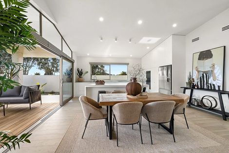 Photo of property in 63c Mangorei Road, Strandon, New Plymouth, 4312