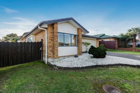 Photo of property in 7 Reremanu Place, Weymouth, Auckland, 2103