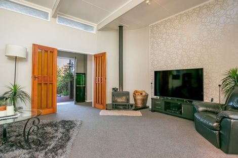 Photo of property in 15 Madden Place, Solway, Masterton, 5810
