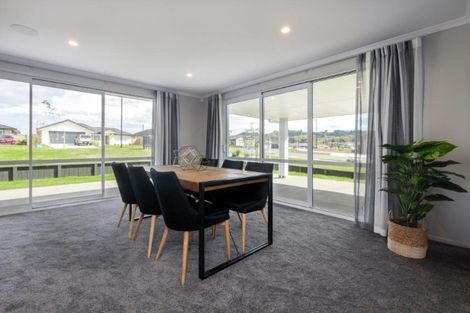 Photo of property in 2 Helenvale Crescent, Pokeno, 2402