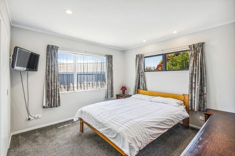 Photo of property in 7 Adrian Grove, Waikanae Beach, Waikanae, 5036