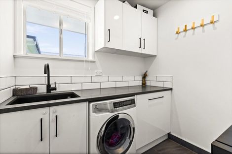 Photo of property in 33 Avenue Road, Greenmeadows, Napier, 4112