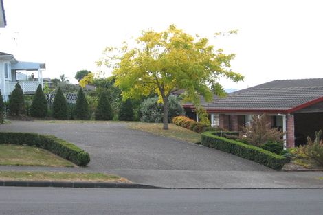 Photo of property in 71 Lagoon Way, West Harbour, Auckland, 0618
