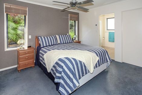 Photo of property in 98 Reynolds Road, Pukekohe, 2120