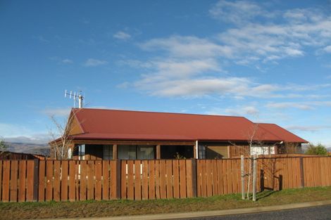 Photo of property in 38 Rob Roy Lane, Wanaka, 9305