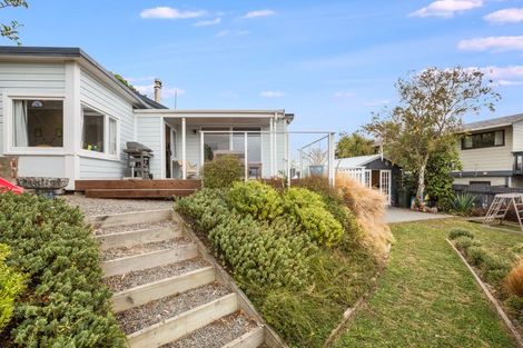 Photo of property in 15 Howard Road, Point Howard, Lower Hutt, 5013