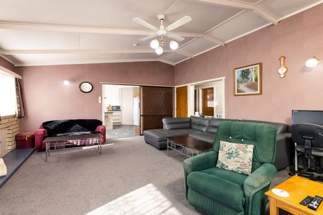 Photo of property in 50 Rhodes Street, Waimate, 7924