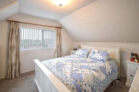 Photo of property in 105 Glenross Street, Glenross, Dunedin, 9011