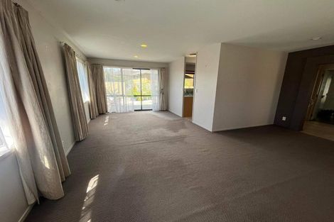 Photo of property in 19 Lake Panorama Drive, Henderson, Auckland, 0612