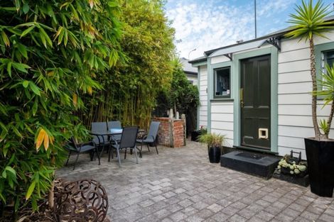 Photo of property in 2 Paradise Road, Napier South, Napier, 4110